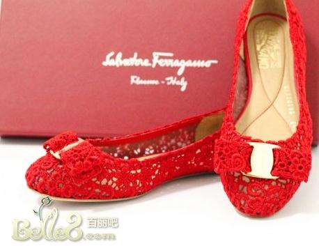 香港晒货:BV黄色钱包+CHANEL钱包+LV包包+ferrogamo鞋子