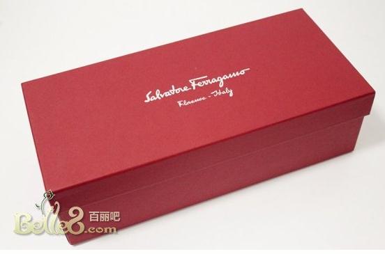 香港晒货:BV黄色钱包+CHANEL钱包+LV包包+ferrogamo鞋子