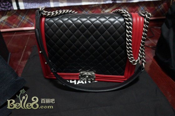 香港晒货:两只CHANEL包+巴黎世家包