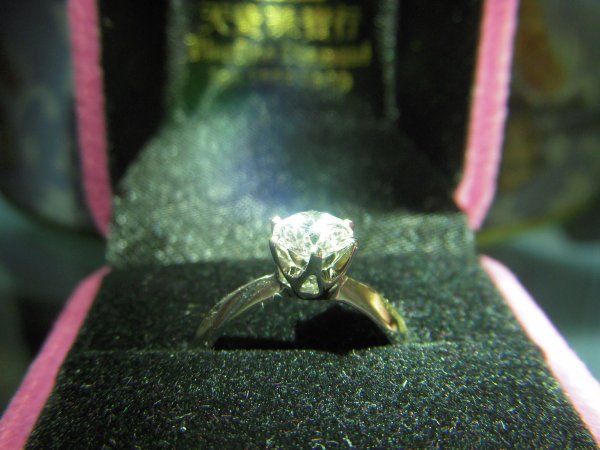 香港晒货:Blue家闪闪,Ferragamo鞋,coach白菜价鞋等