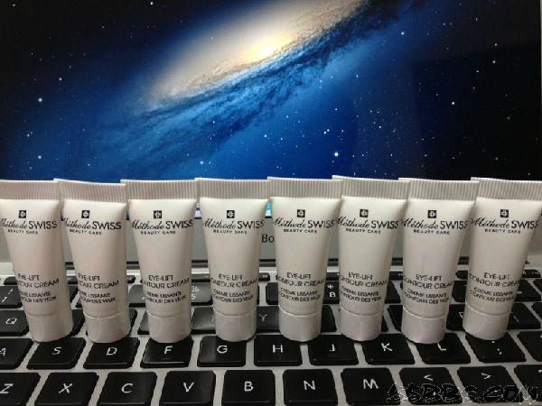 香港3天购物游:晒4 个coach包包及大量化妆品