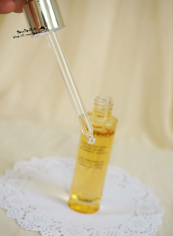 香港购物精选:轻熟龄V脸神器 实测GUERLAIN (娇兰)帝皇蜂姿黄金复原蜜