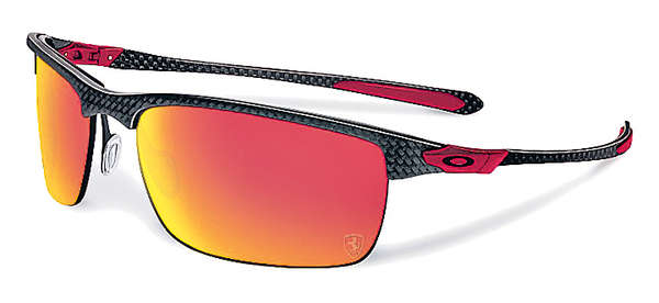 OO9174-06_carbon-zero_carbon-fiber-ruby-iridium-polarized-135350_20140611_L.jpg