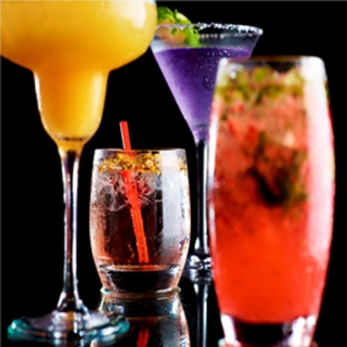 国庆感受香港“夜生活”  维港最佳观景酒吧推荐