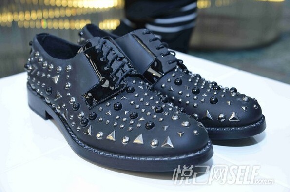 香港时尚:JIMMY CHOO 2015年春夏系列鞋履、