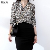 PKH 初春EASY CHIC流行动物纹印花精致面料V领宽松休闲衬衣