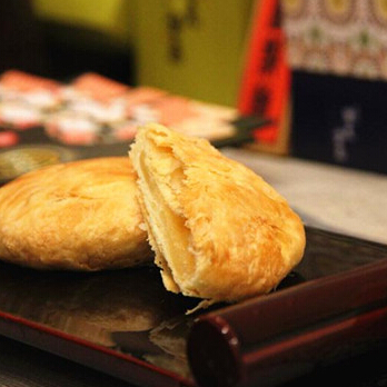 香港美食博览会太阳饼、凤梨酥等台中美食亮相