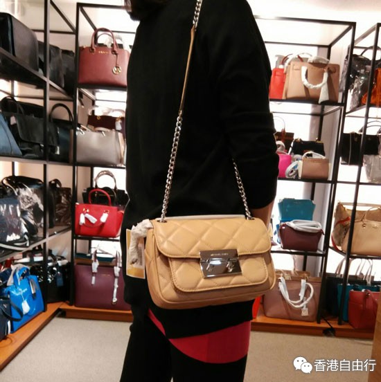 香港打折季必败Outlet折扣店推荐!实拍MK、Coach、Gucci、Burberry、BV等大牌全场低至3折!!!