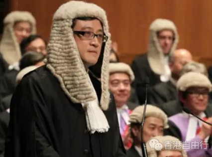 为什么TVB剧里的律师法官们头要顶着白色假发