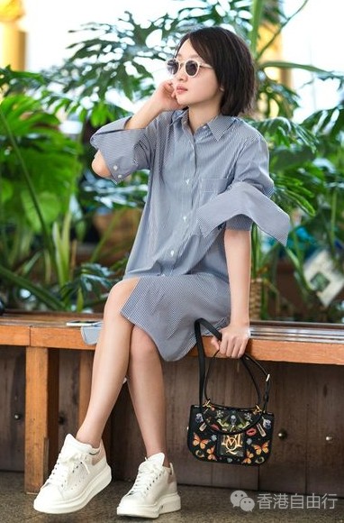 香港购物:华丽实用于一身! 明星最爱Alexander McQueen Insignia手袋