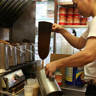 “丝袜奶茶”制作工艺亦有望进入名录 香港非遗背后的港味寻奇 