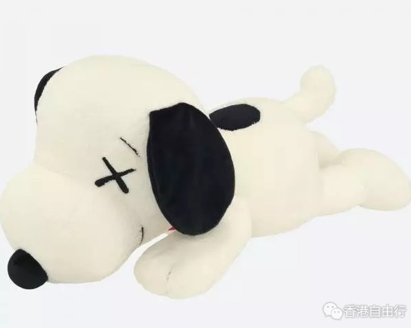 香港购物:Snoopy登场!优衣库UNIQLO与KAWS