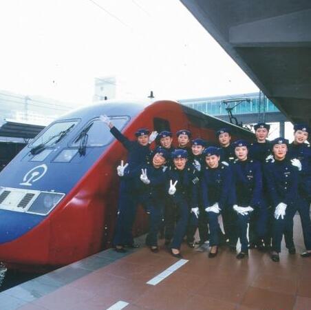 广九直通车载客逾八千万 成联系两地的“亲情线”