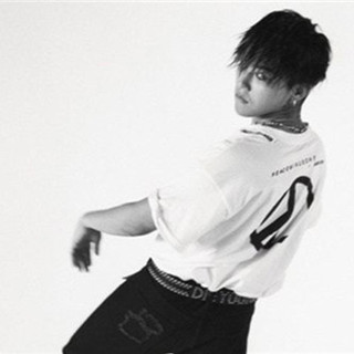 G-Dragon 个人品牌 PEACEMINUSONE 将于香港开设全新 Pop-Up