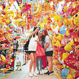 香港打卡何处去——元朗灯笼街