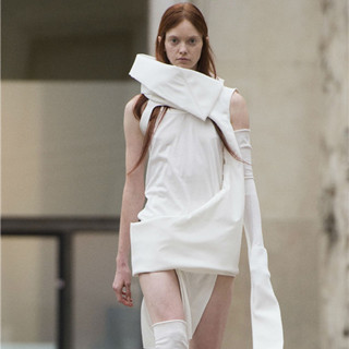 香港时尚：靠垫也能穿身上？Rick Owens 2018 春夏成衣系列发布