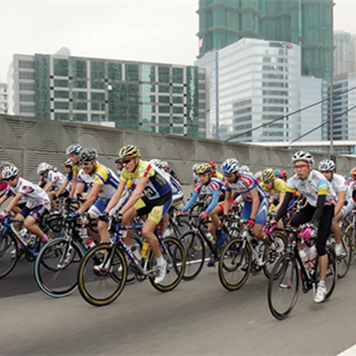 特写：四千单车“踩”过香港风景区——目击第三届香港单车节