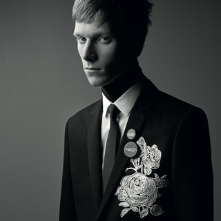 香港时尚：Dior Homme 发布最新 “Black Carpet” 系列