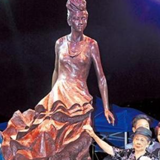 香港星光大道新设计曝光 明星铜像变身方便游客拍照