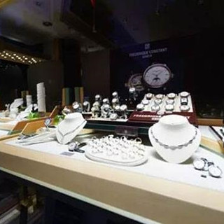 香港零售业迎新黄金时代？珠宝类创年中最好表现