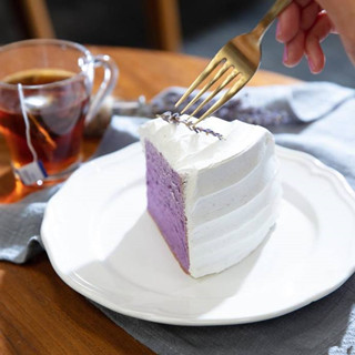 香港美食推介：Starbucks星巴克推出的薰衣草雪芳蛋糕真的好治愈呀！