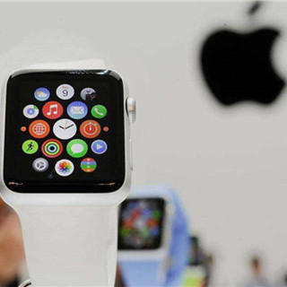 苹果Apple Watch Series 4真机亮相：屏占比提升