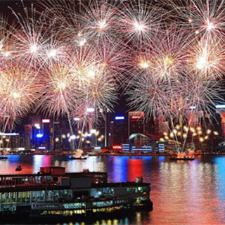 高铁开通带旺维港国庆烟花团 酒店自助餐爆满