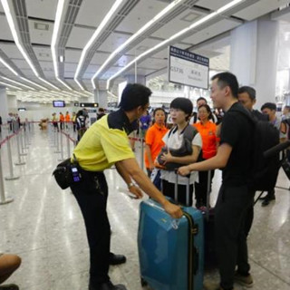 圣诞假期|高铁西九站昨出入境9.4万创新高