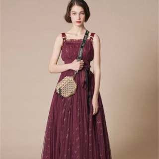 香港购物：SNIDEL推出新款薄纱蕾丝裙上身仙气十足！（附地址）