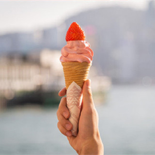 香港美食推介：iCREMERiA推出「日本甘王草莓白巧克力雪糕」及「草莓乳酪特饮」！