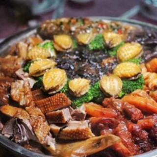 “只请不卖”的香港围村盆菜