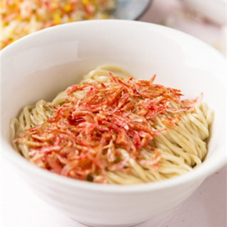 香港美食推介：翡翠拉面小笼包推出春日美味“葱油樱花虾捞面”