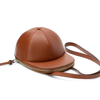 香港时尚：JW Anderson 全新帽子造型包款系列登场