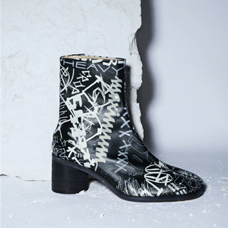 香港购物：Maison Margiela 推出全新涂鸦系列单品