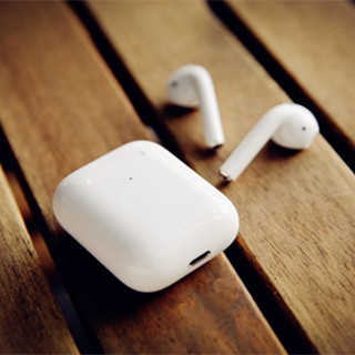 新款AirPods曝光 充电盒和耳机外观均有变化