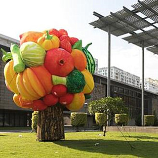 户外艺术装置巨型“水果树”澳门展出(图)