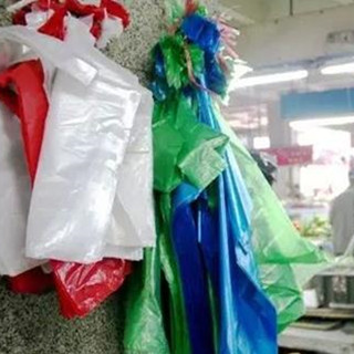 澳门限塑法律生效 零售场所不再免费提供塑料袋