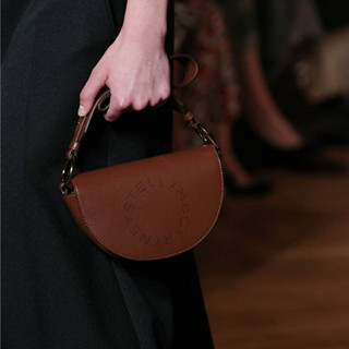 香港购物：Stella McCartney2020夏季新款半月形明星手袋Marlee发售啦！