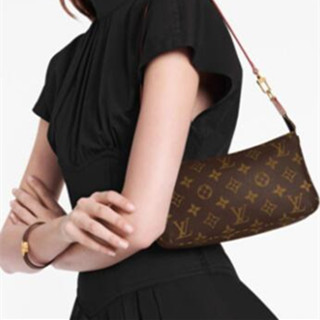 香港购物：2020必入手新款手袋！CELINE、Louis Vuitton、Prada等！附价