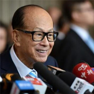 李嘉诚基金会向9.7万香港医管局员工派发超市现金券