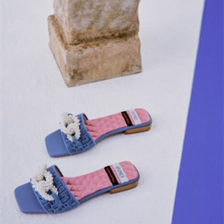 香港时尚：舒服得来又不失女人味！Joy & Peace X Laurence & Chico 珍珠鞋