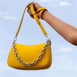 香港购物：FURLA带来全新MOON系列早秋新品