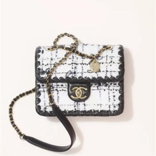 香港购物：Chanel迷必收 2022新款迷你Classic垂盖手袋（附价）