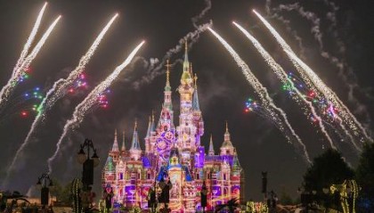 迪士尼下月起减停休 《魔雪》园区11月开幕吸客
