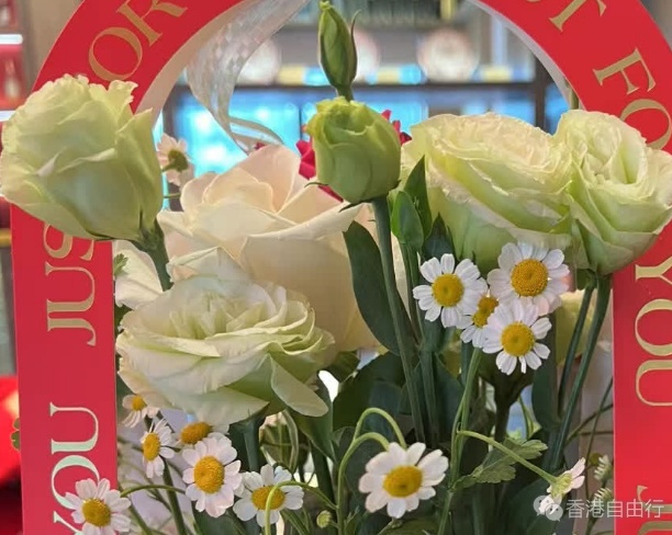 内地鲜花拓展香港市场 　港店降价玫瑰一枝3元促销