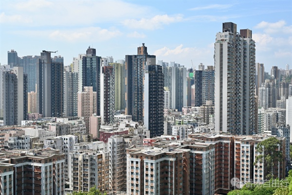 城大调查：香港消费者三范畴信心上升　仍最忧购房