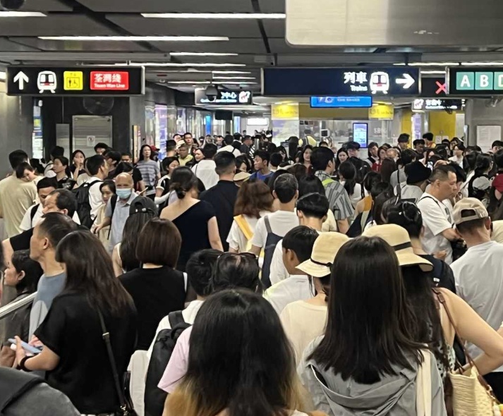 五一110万旅客访港超预期 旅议会倡热门景点设配额
