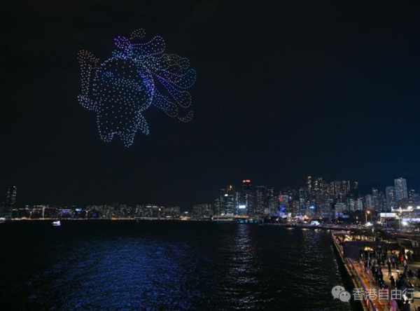 香港举行“体育力量 闪耀香江”大型无人机表演