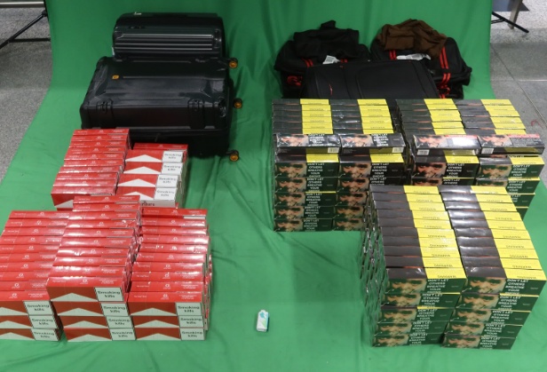 未申报进口未完税香烟及另类吸烟产品 机场入境女客判囚罚款