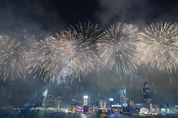 春节假期超百万旅客访港　内地客约佔84%